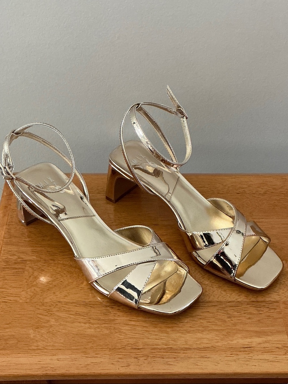 Women’s Mix No6 Metallic Gold Ankle-Strap Sandals, Size 11